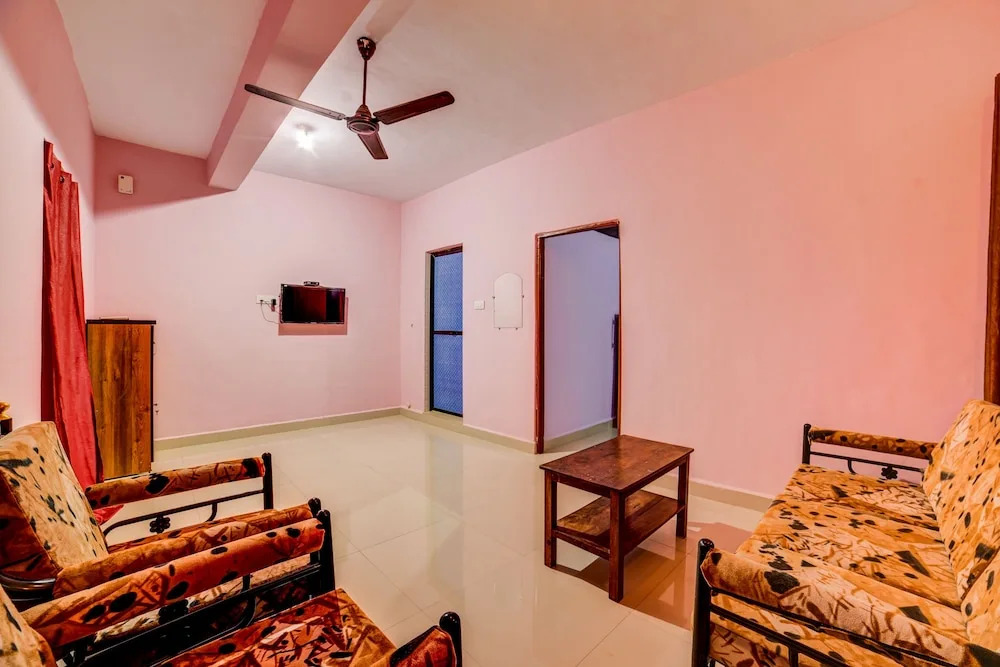 OYO 19870 Home Green View 1 BHK Mandrem