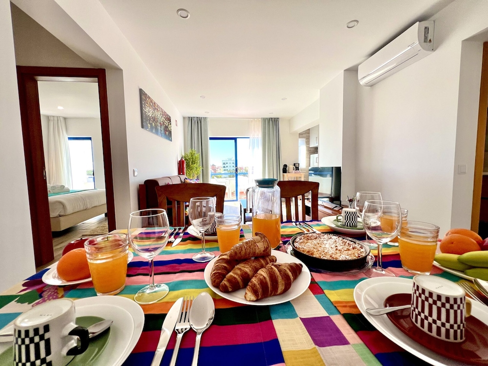 Vilamoura Design 2 by Homing