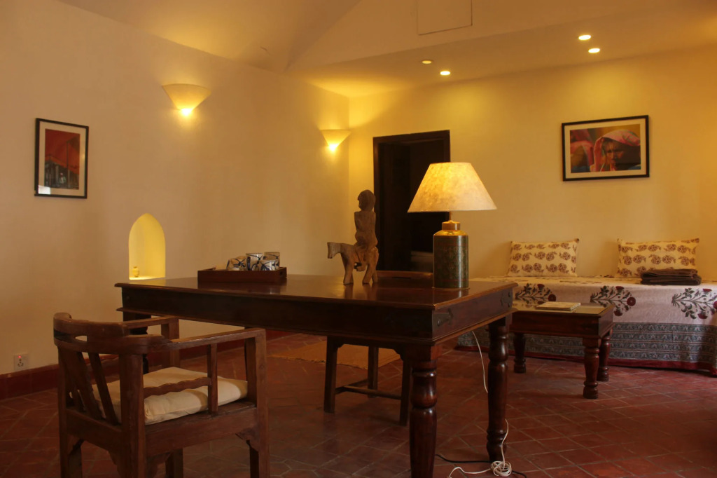 3 Rooms by Pauline