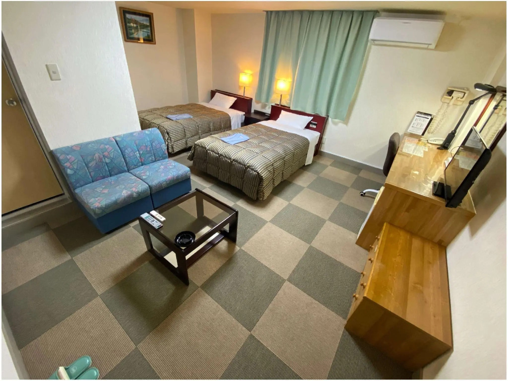 Niimi Business City Hotel