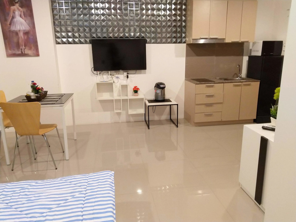 Trio Gems Condo, Pattaya Thailand