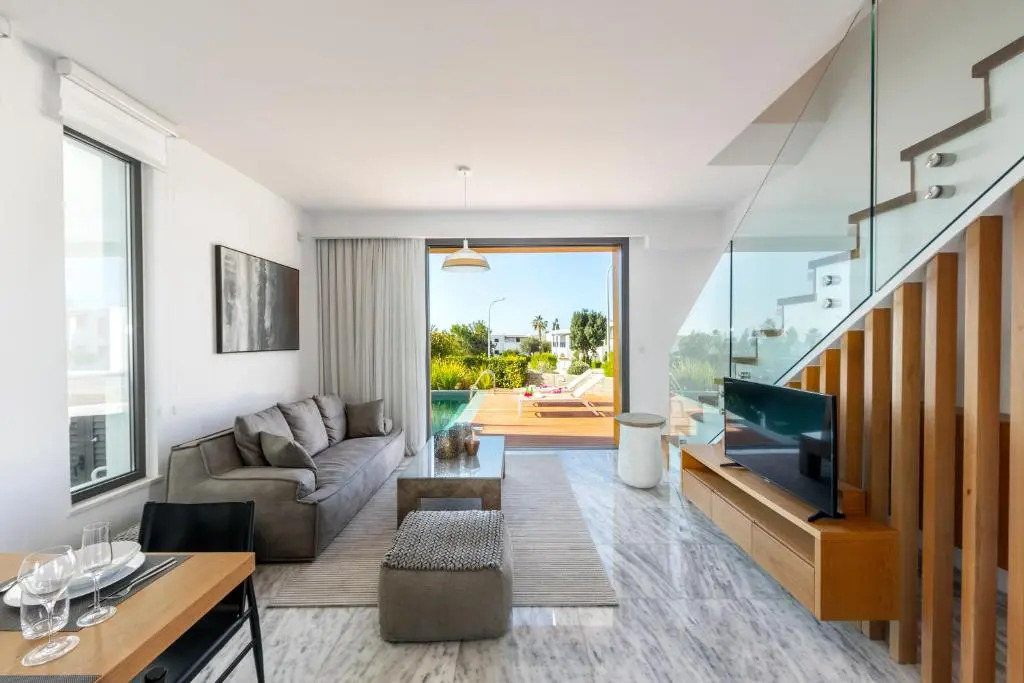 Villa Laurus 6, walking distance to the beach