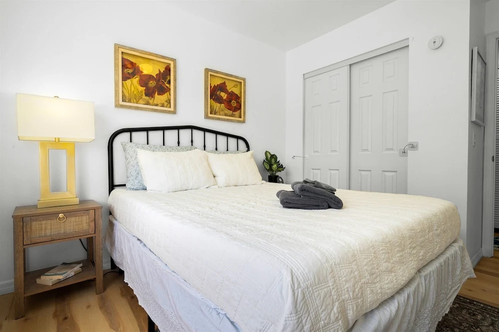 Manatee Cove Retreat | Pet-Friendly Coastal Home Sleeps 6