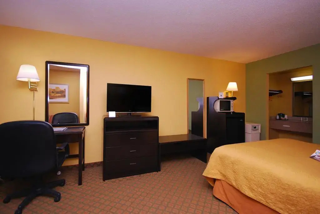 Quality Inn & Suites Orlando Airport