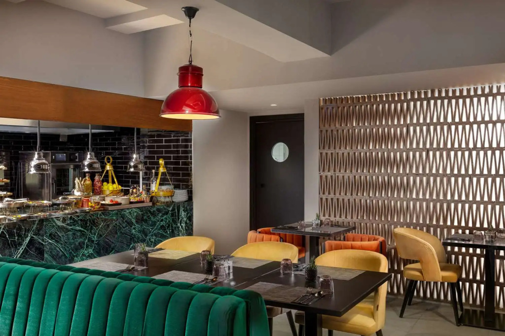 Отель Anise Aluma Athens, Tapestry Collection by Hilton