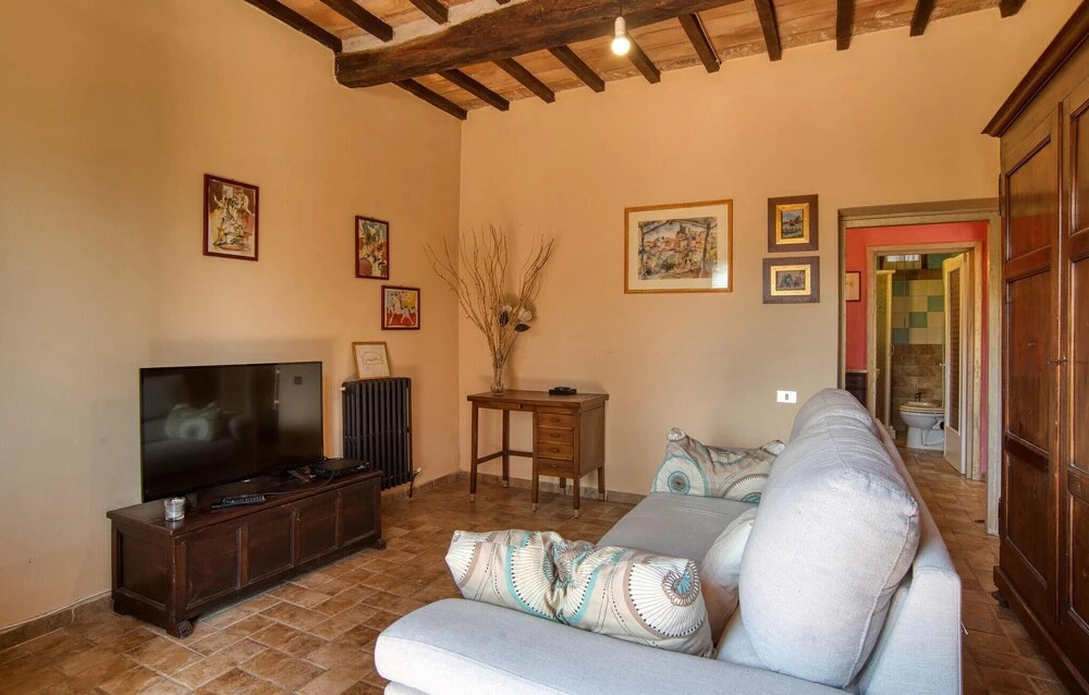 1 Bedroom Cozy Home In Montegiovi