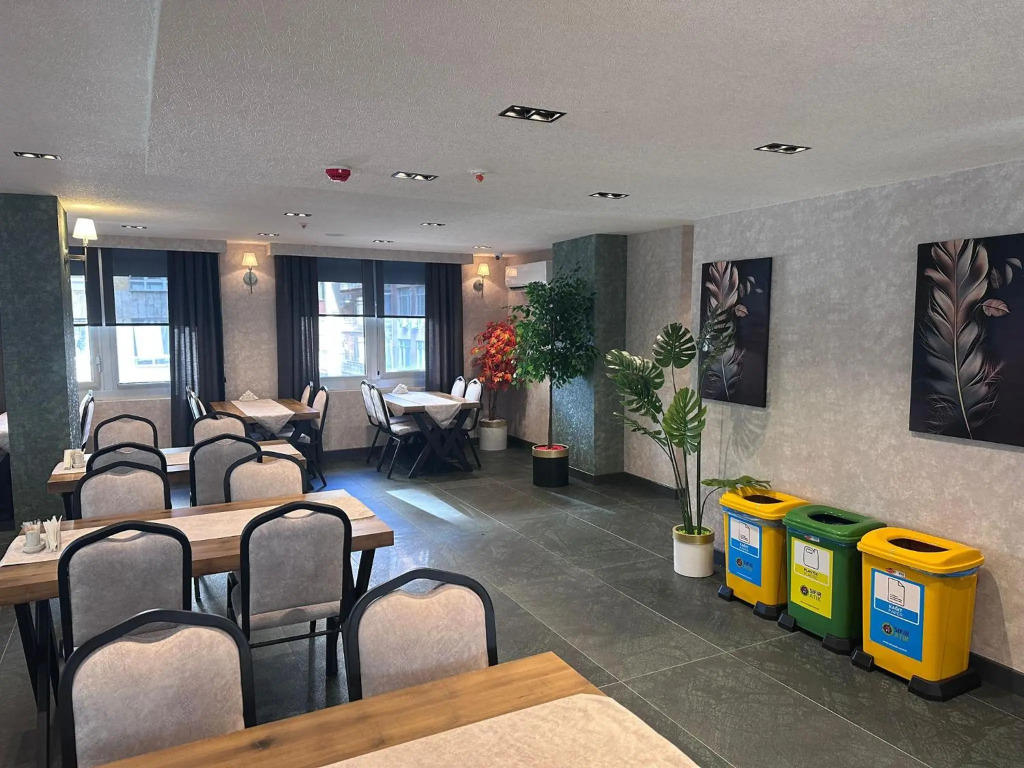 Lamore Hotel