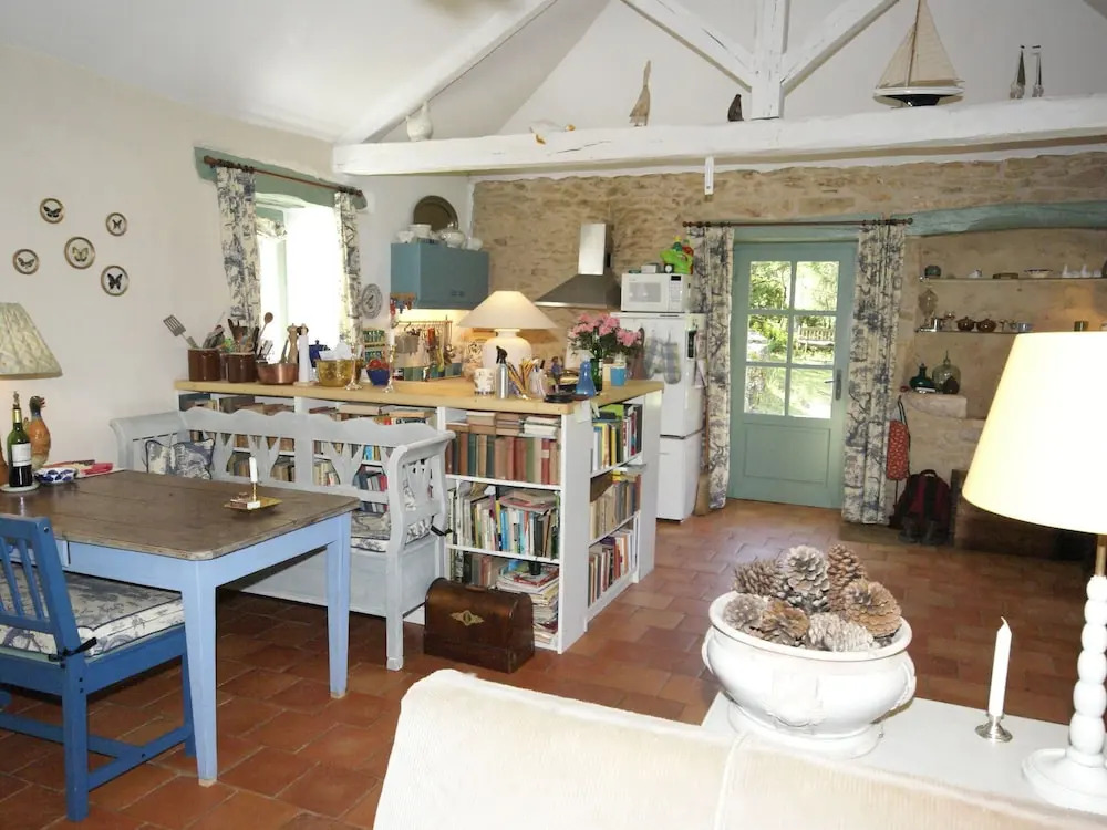Characteristic House Near Villefranche-du-périgord With Round Private Swimming Pool