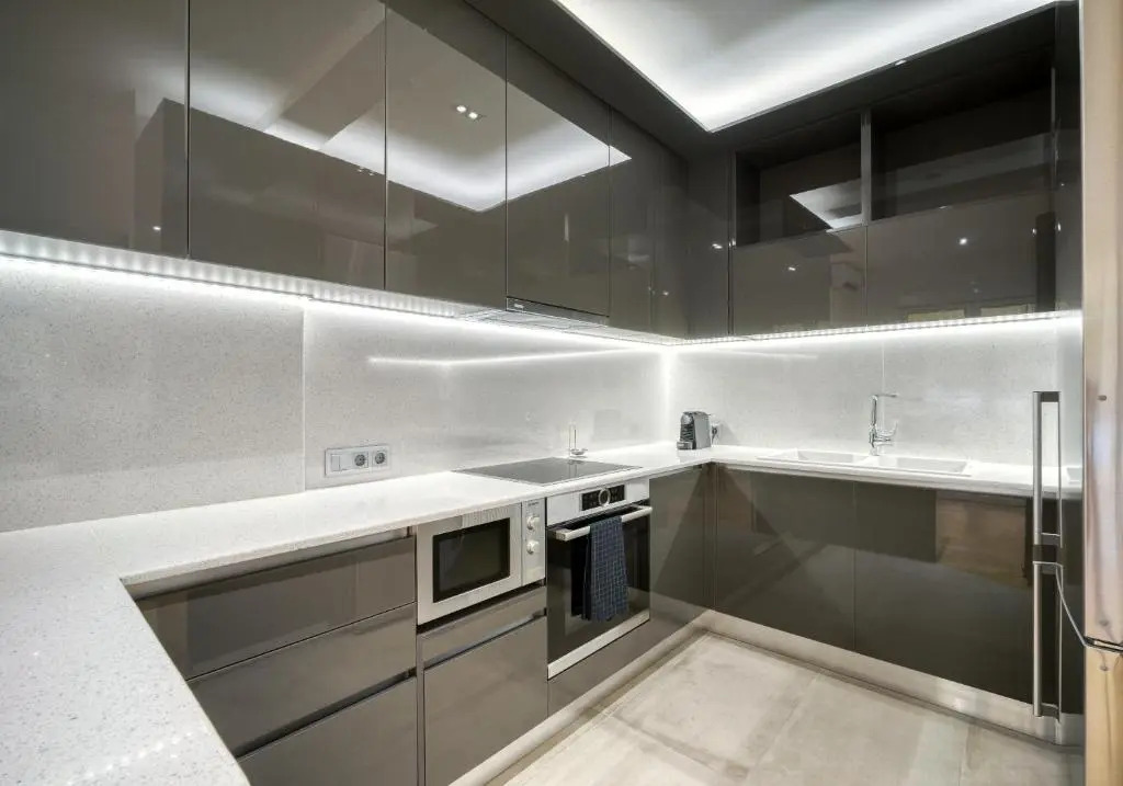 Stunning Central 170m2 3 Bedroom 3 Bathroom, Sleeps 10 Guests