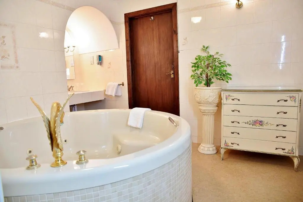 The Inglenook Hotel