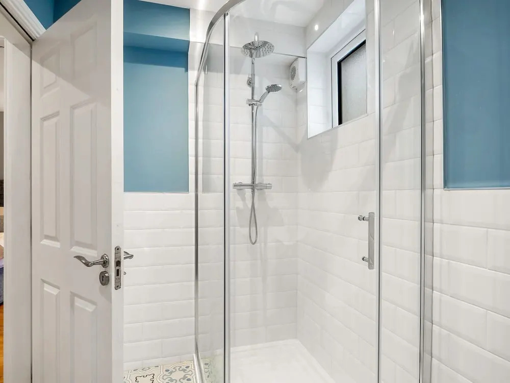 "The Courtyard @ Clifden Boutique Apartments"