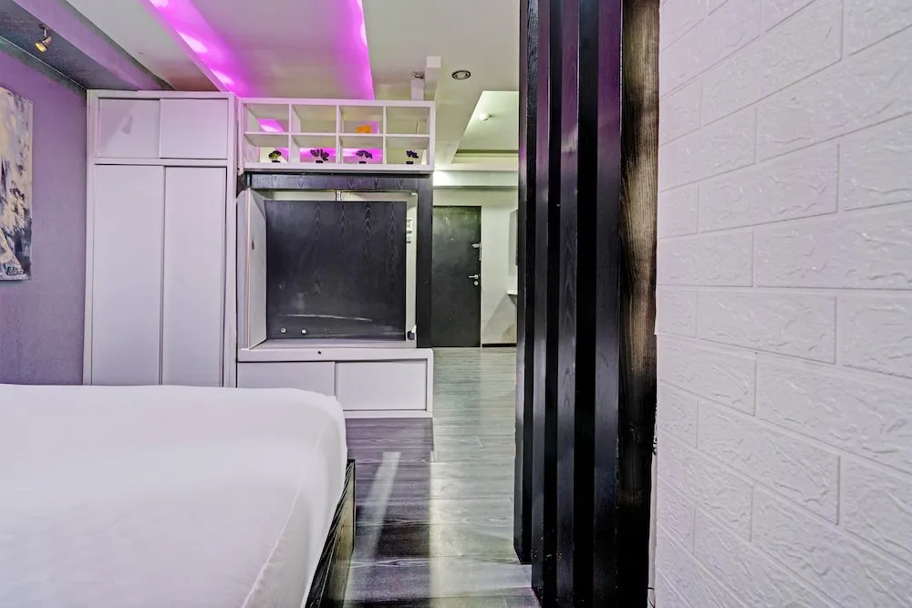 OYO Life 93120 Apartement Gateway Cicadas By Sarana Cipta Mahakarya