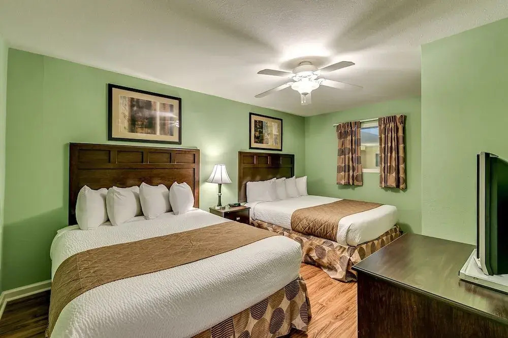 Tilghman Beach and Golf Resort by Condo-World