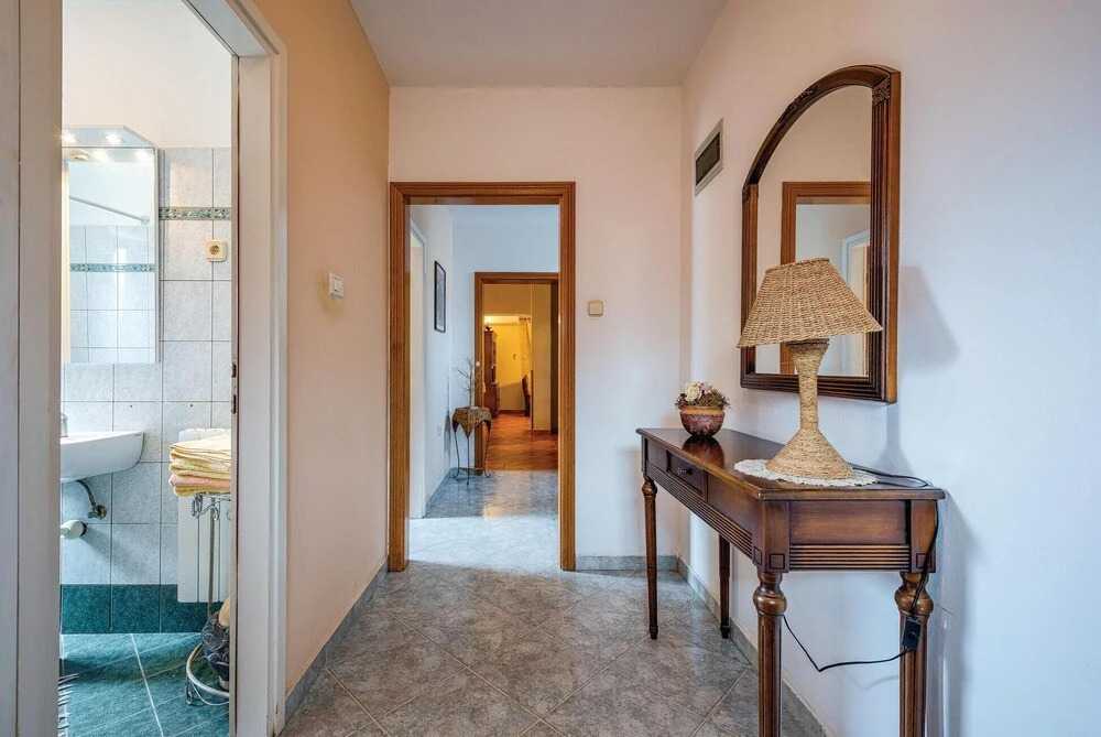 Nice Apartment in Rovinj With 3 Bedrooms and Internet