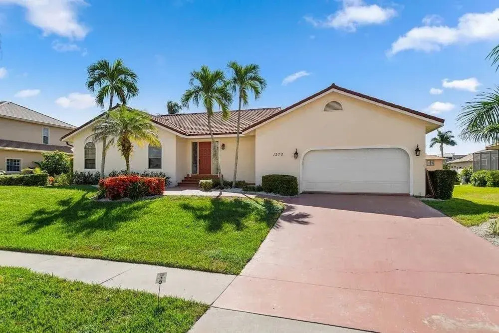 Stone Private Home #14098 4 Bedrooms 3 Bathrooms Home