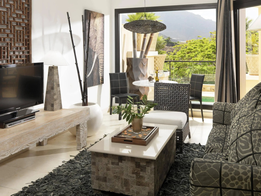 Royal Garden Villas, Luxury Hotel