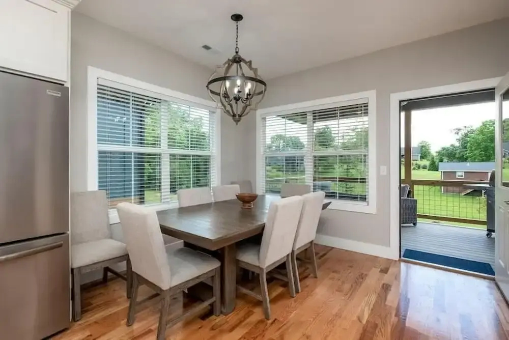Walkable Downtown 5BR - Hot Tub and Resort Access