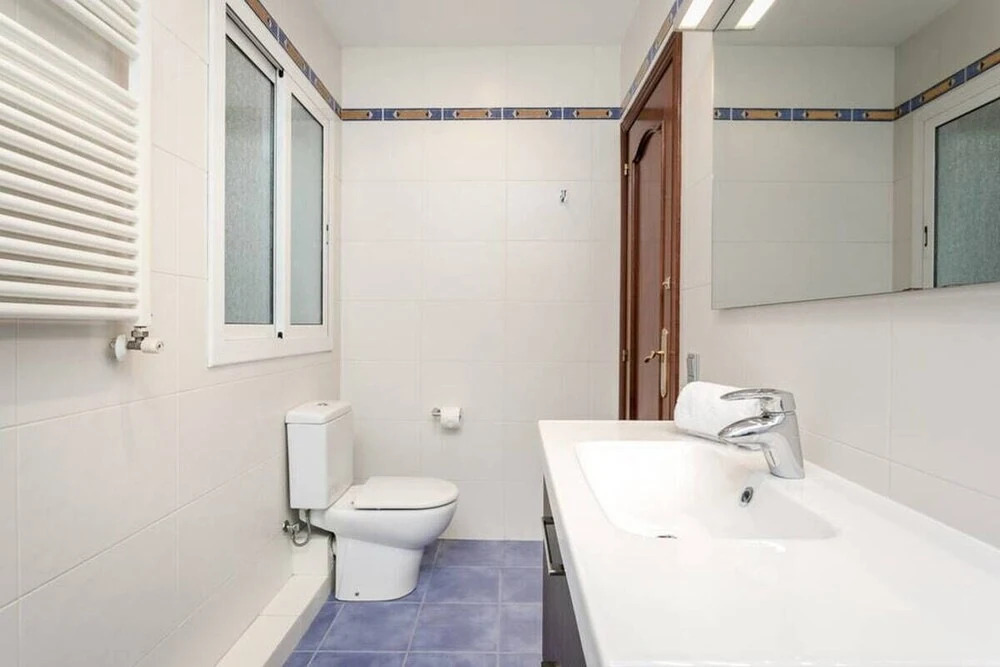 Fantastic 2 Bed Near Plaza Catalunya