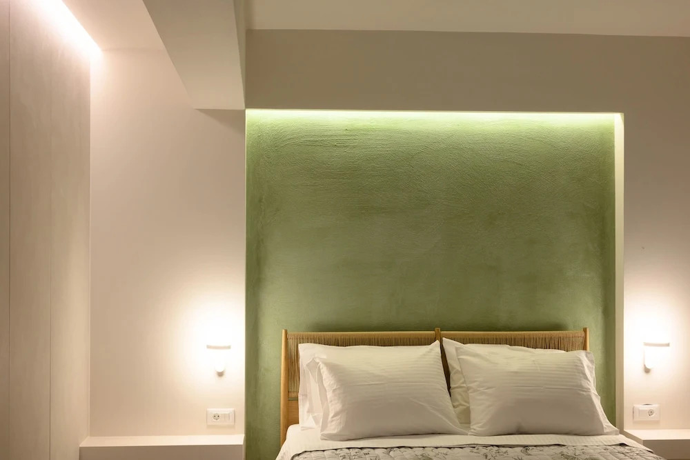 Roots Suites in Crete