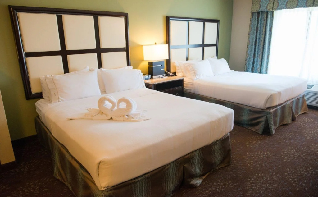 Holiday Inn Express - Albert Lea