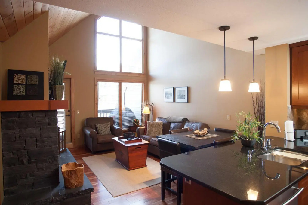 Rundle Cliffs Lodge by Spring Creek Vacation