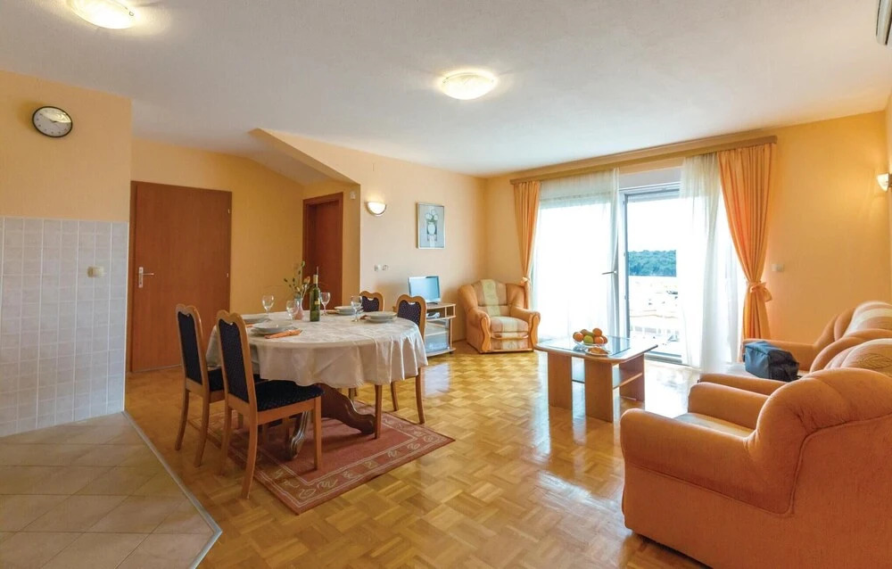 Stunning Home in Makarska With Wifi and 1 Bedrooms
