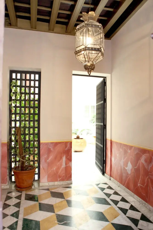 Duplex Karivu Gavídia