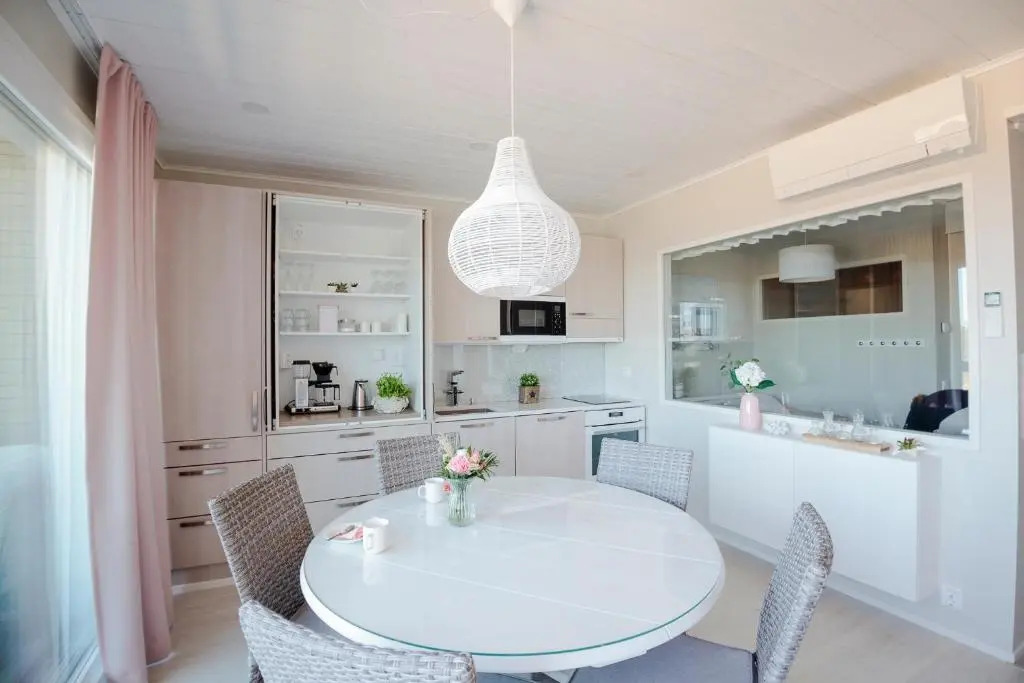 Aurinkoranta Apartments by Hiekka Booking