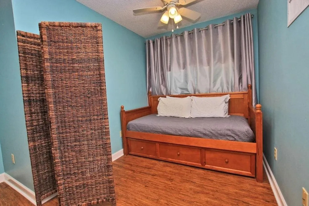 My Friend's Place by Youngs Suncoast