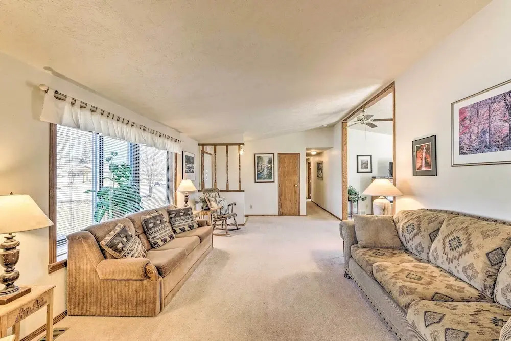 Mountain-view Buena Vista Home: 1 Mile to Main St!