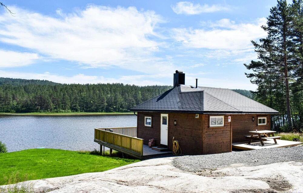 Beautiful Home in Hornnes With 2 Bedrooms and Wifi