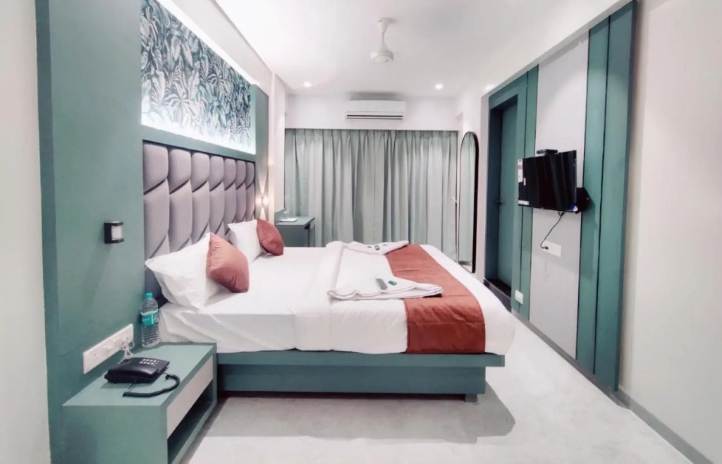 Hotel Everest Residency