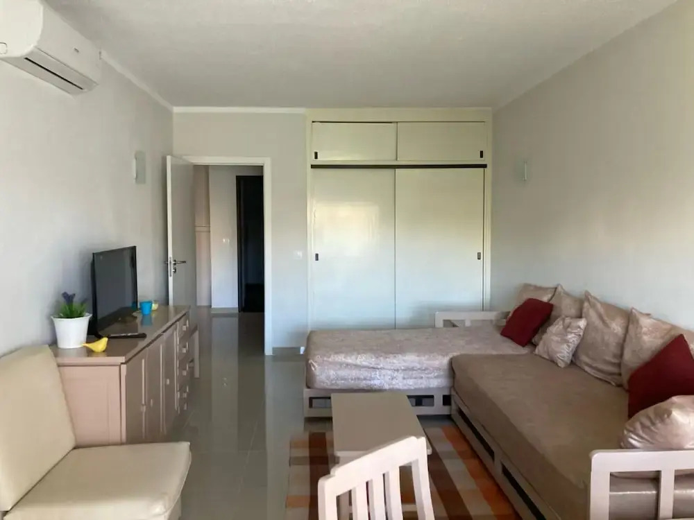 Alvor Red Nice Terrace Flat