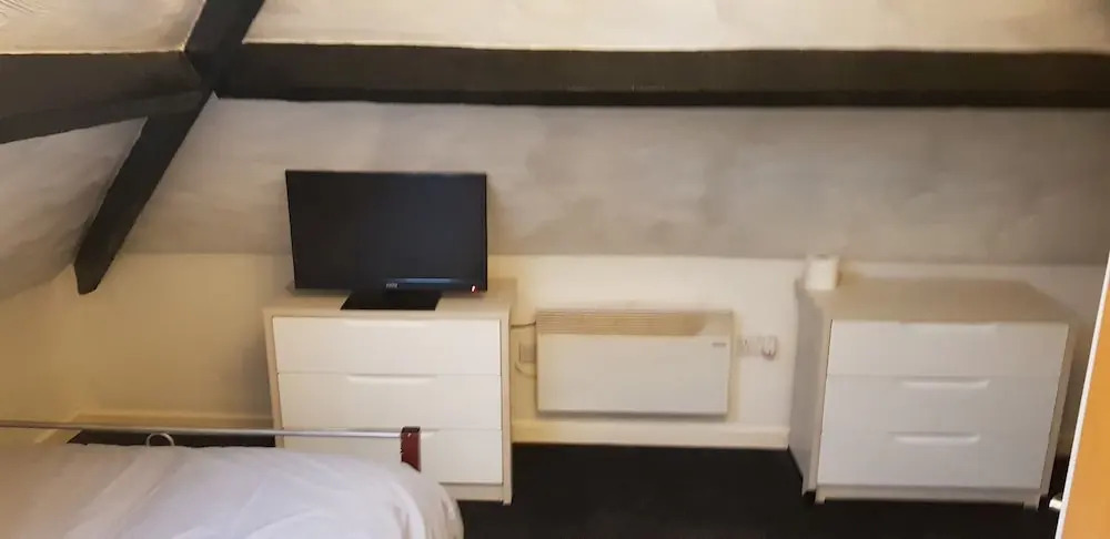 1 Bed Loft Flat Self Contained