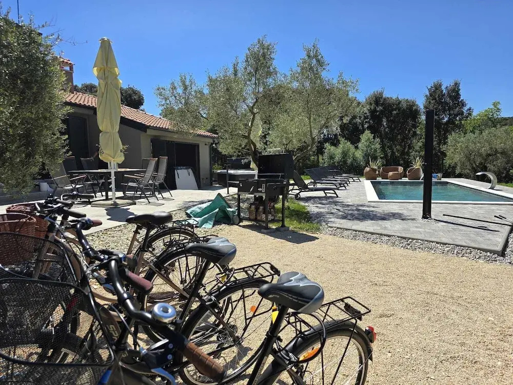 Olive Garden Paradise with Swimming pool