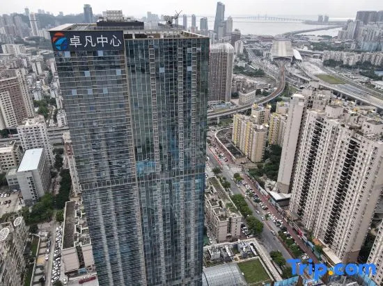 Versailles Apartment (Zhuhai Gongbei Port High-speed Railway Station)