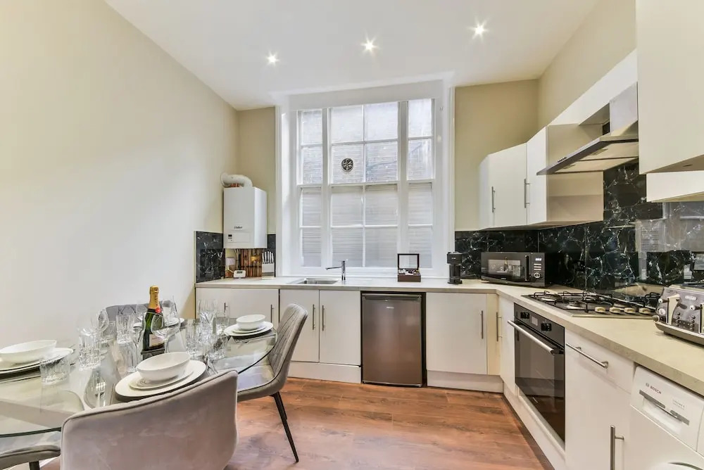 Avari Apartments - Hatton Collection