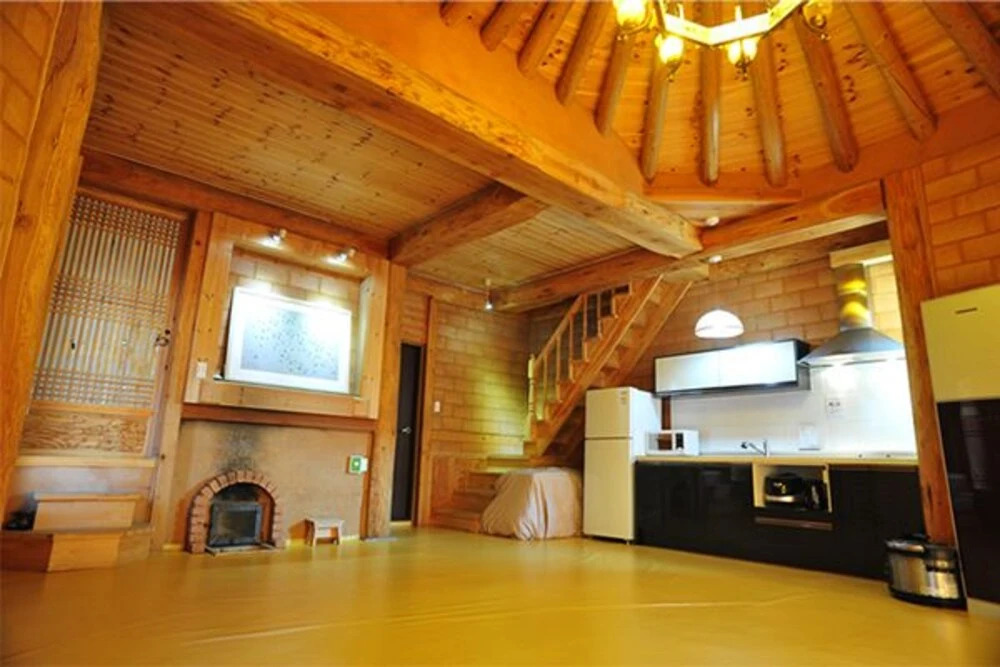 Yeongwol Wolgangsanhachon Pension