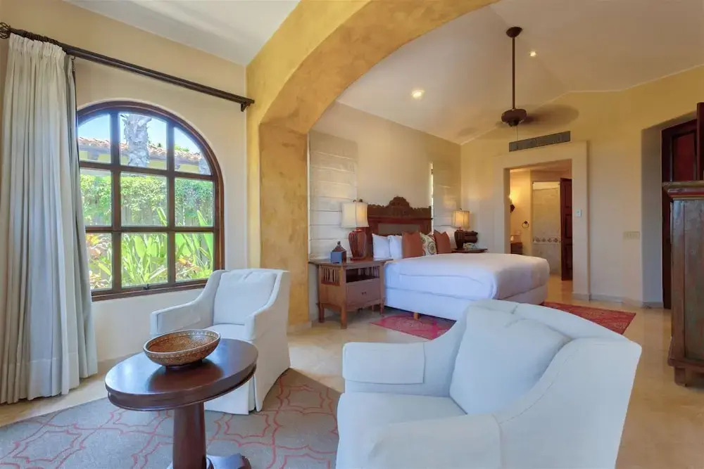 Villa Tranquila: 4 Bedroom Ocean View Villa Perfect for Relaxing at a Discounted Rate!
