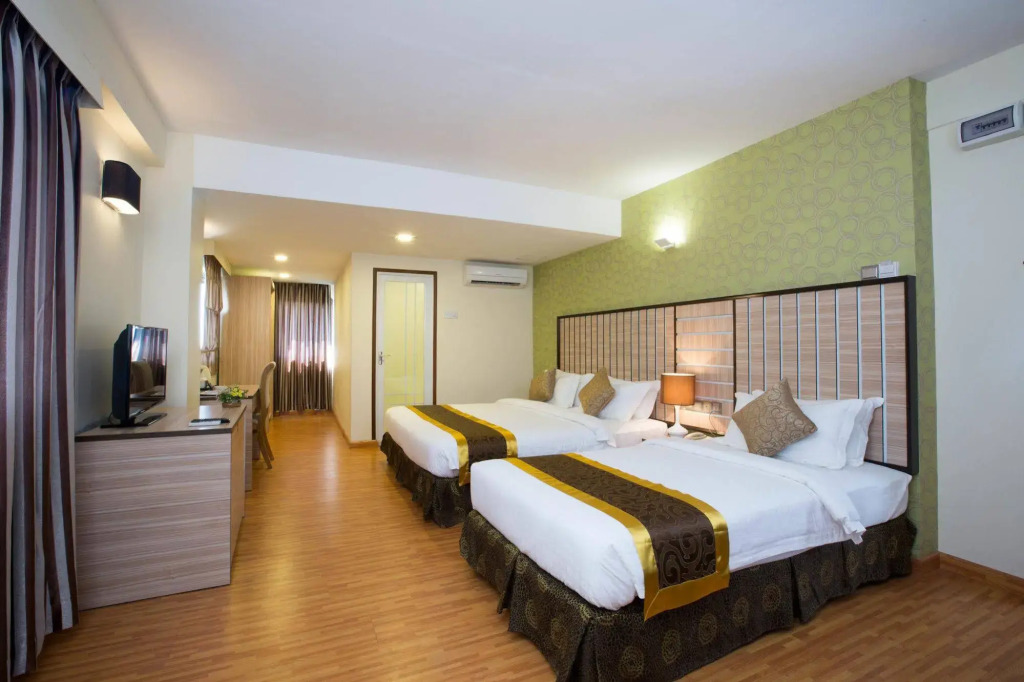 Uptown Hotel
