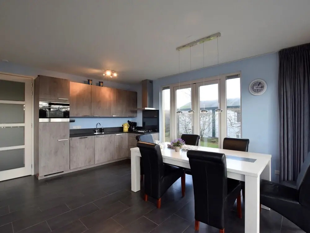 Bright Holiday Home in Noordwijk near Sea