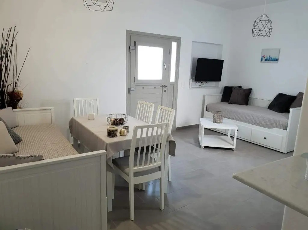 Sand & Waves House