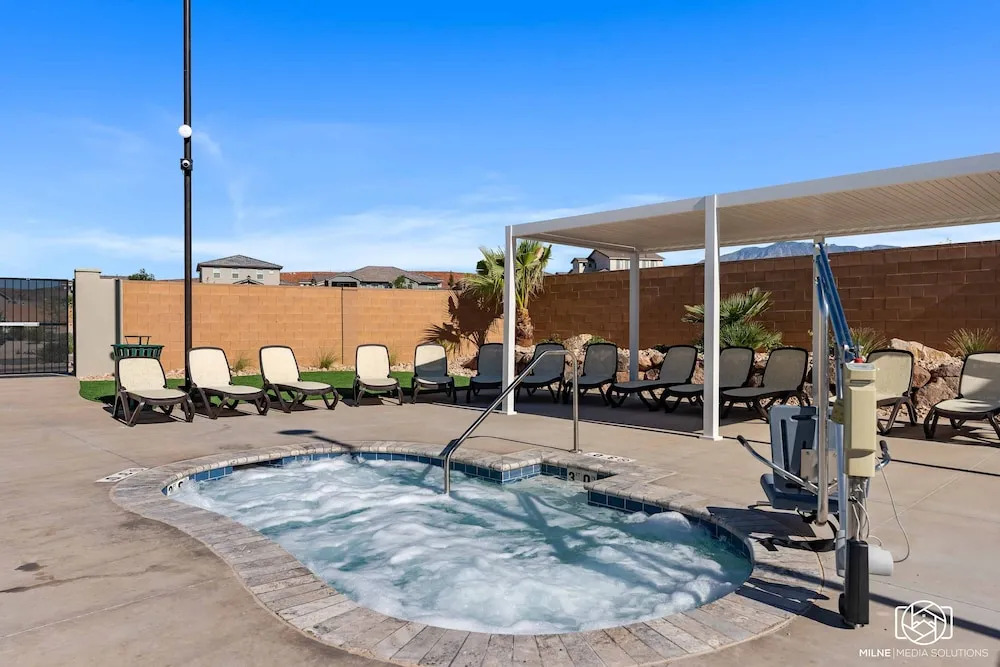 The One By The Pool 5 Bedroom Home