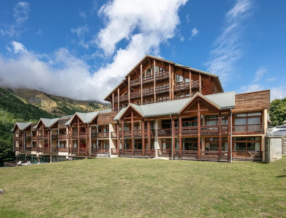 Duplex for 12 Near Galibier Pass