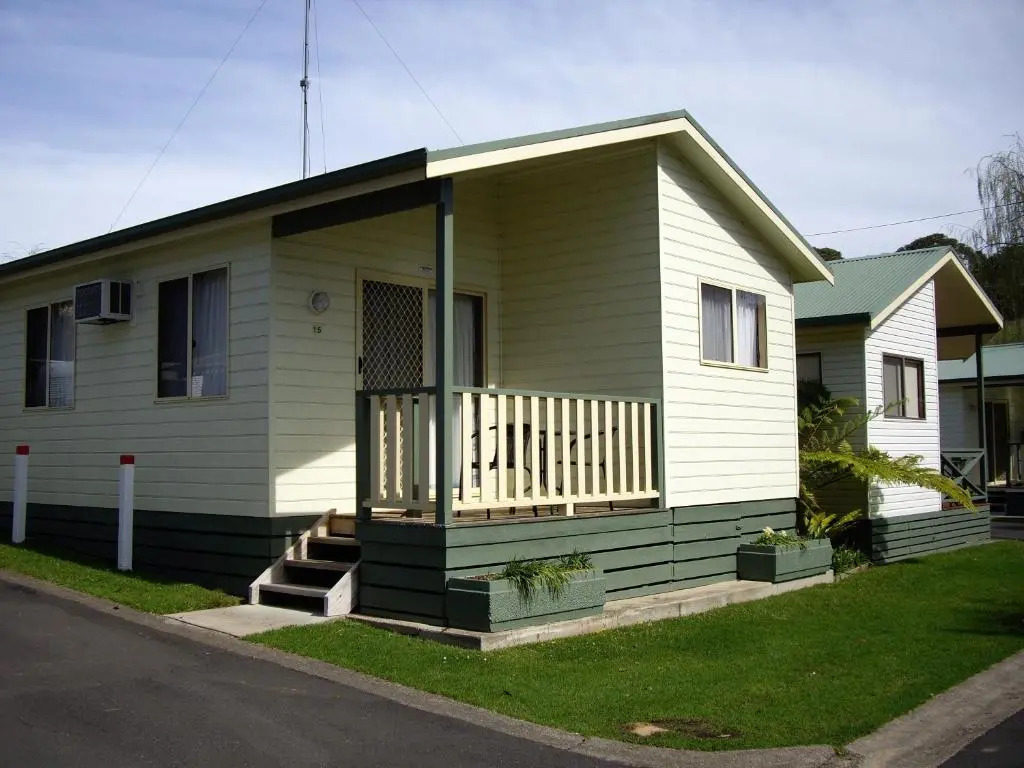 Pleasurelea Tourist Resort & Caravan Park