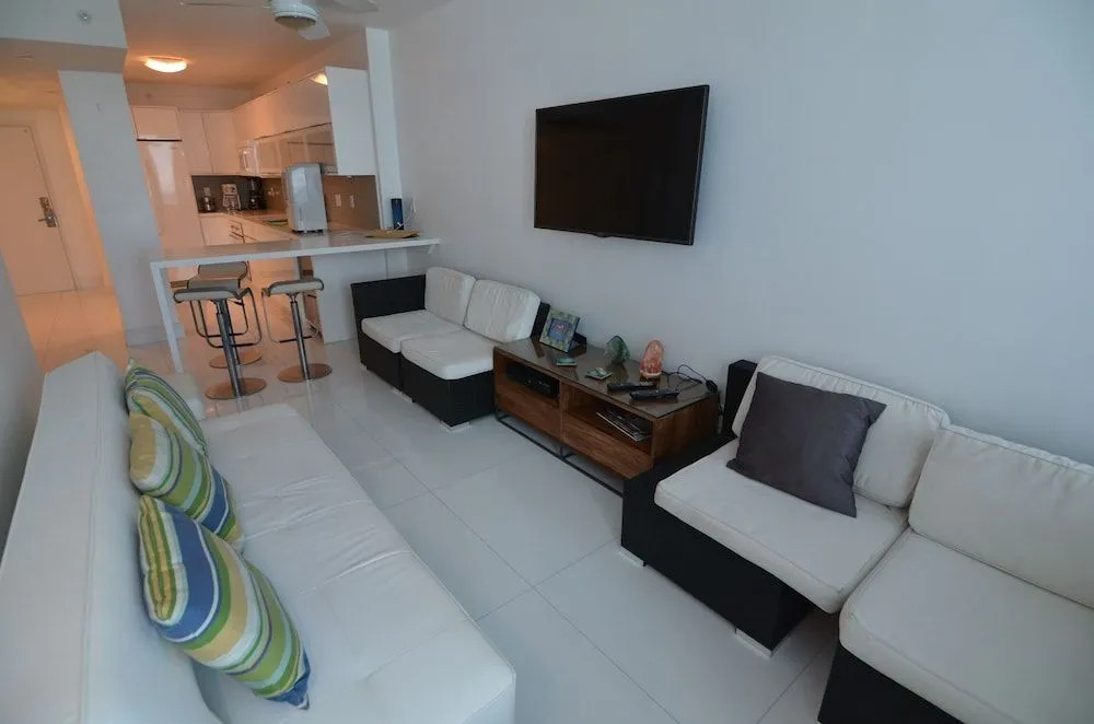 Riviera Luxury Living at the Decoplage