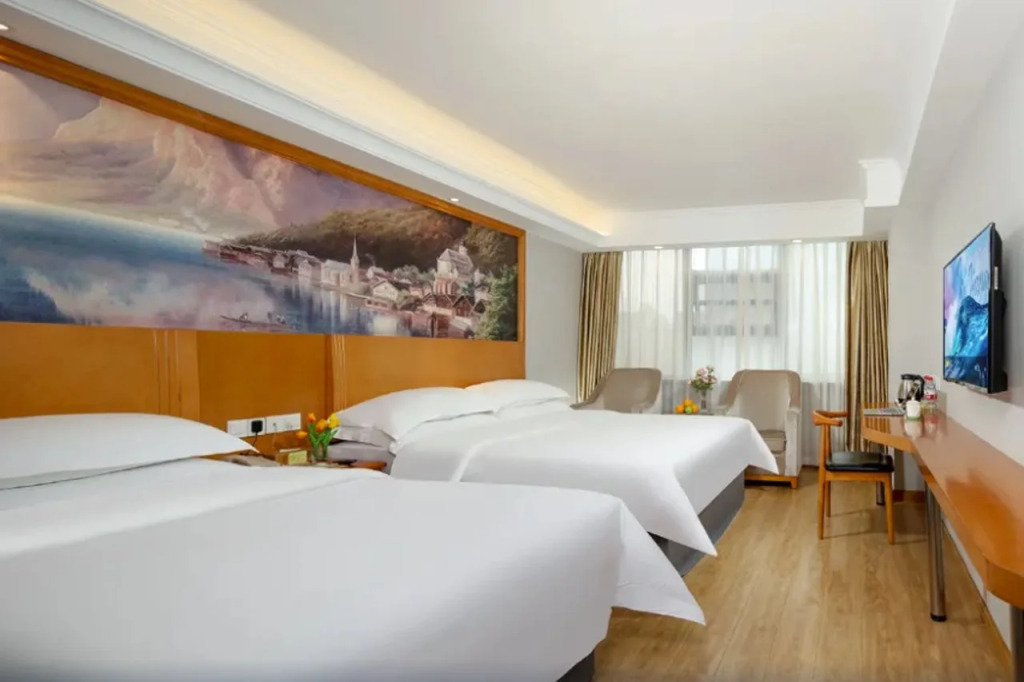 Atour Hotel Chengdu Chunxi Road Tianfu Square Subway Station