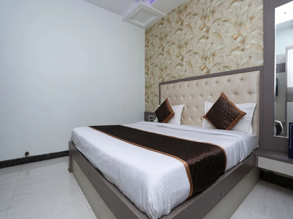 OYO 15485 Hotel Vaishnavi Heritage Inn