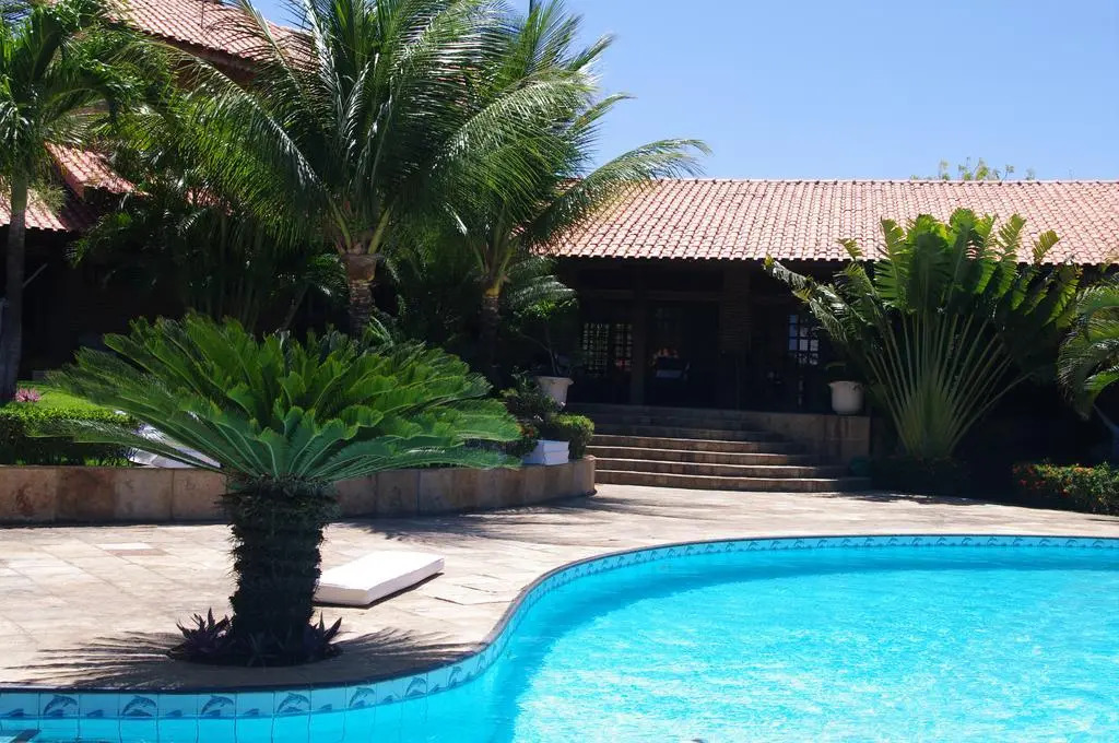 Kiwi Pousada & Lounge