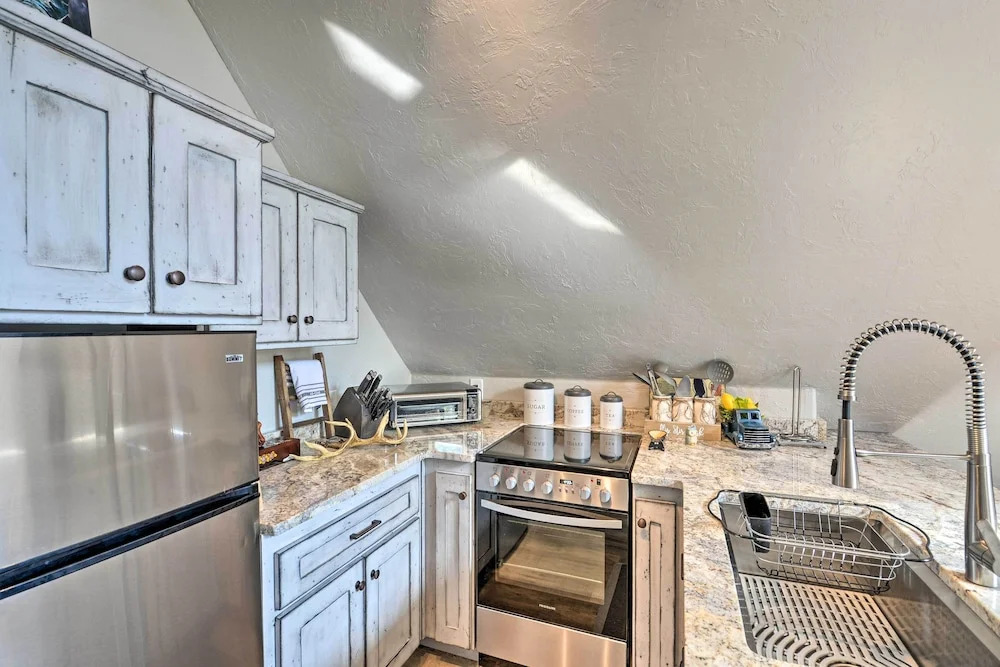 Stunning Driggs Retreat w/ Private Hot Tub & Pond!